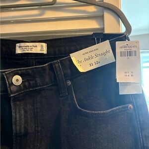 Women’s Black Jeans NWT
